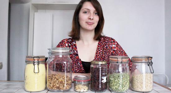 EFFICYCLE_fr's tweet photo. Pauline Imbault vit sans produire de déchets : une vie heureuse, simple, écologique http://t.co/6jg9JPUioL http://t.co/jDWOztiJ5E