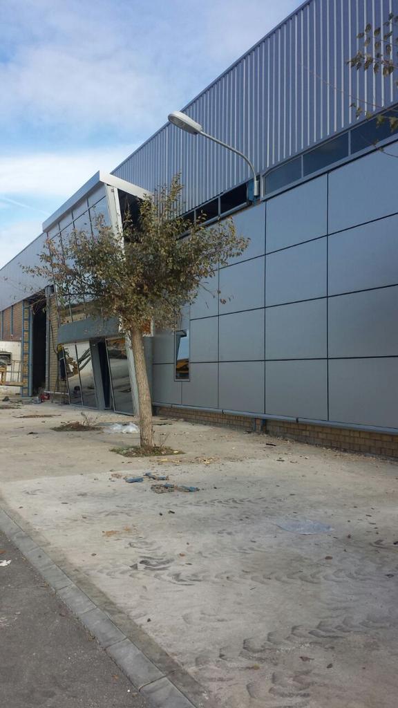 Recubrimiento de fachada de panel sándwich imitación alucobond, realizado en Puebla de Cazalla (mecanizados virtual)