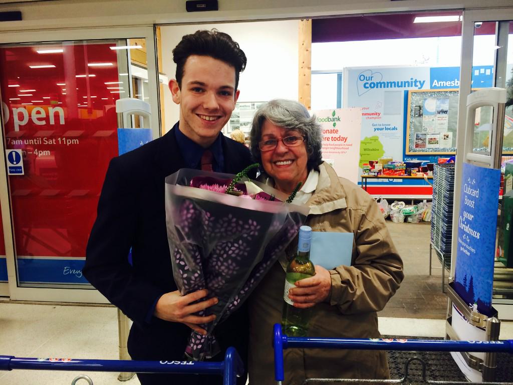 This amazing woman donated more than £300 worth of products to our food bank collection! <a href="/hamiltoncol/">Colin Hamilton</a> @TrussellTrust