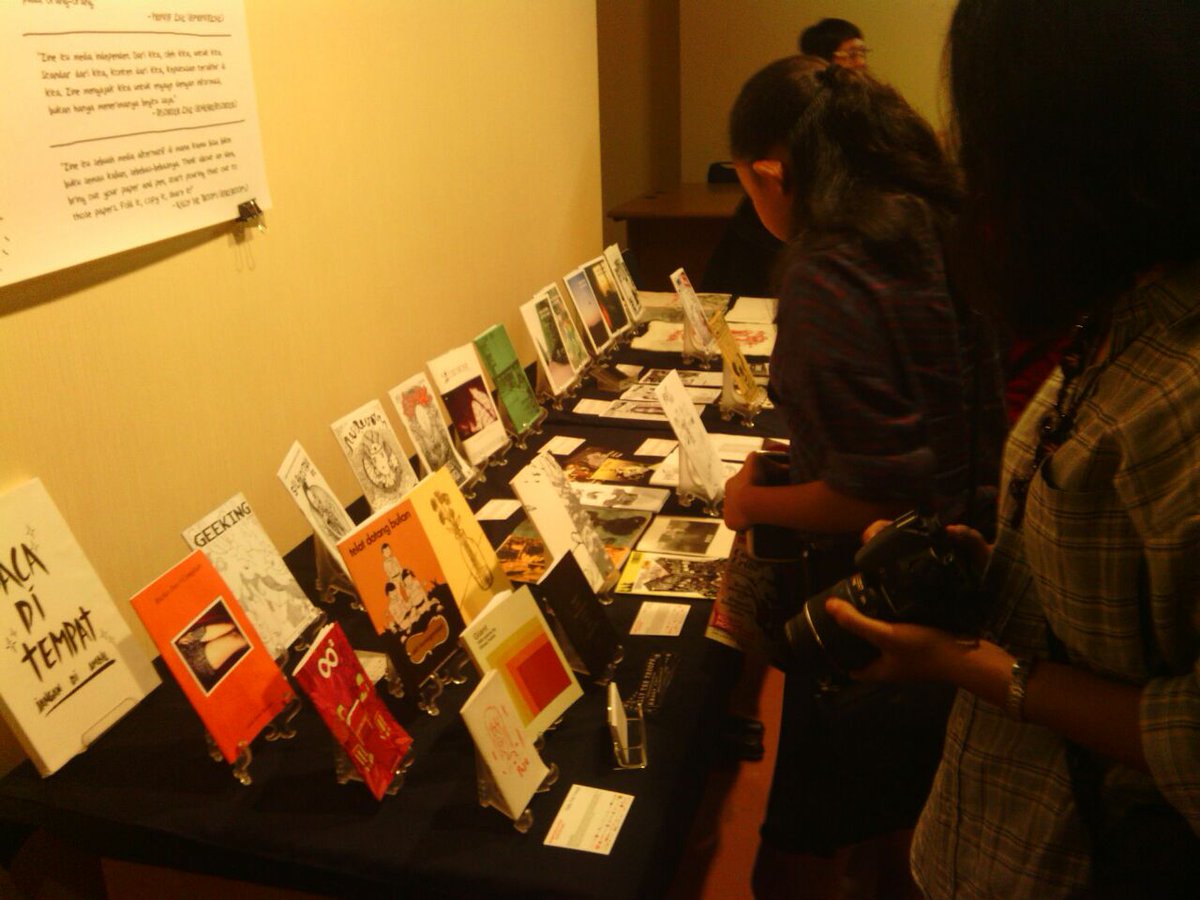 Malam ini pembukaan #KACF2014 di jl. Kemang selatan raya, Jakarta selatan.