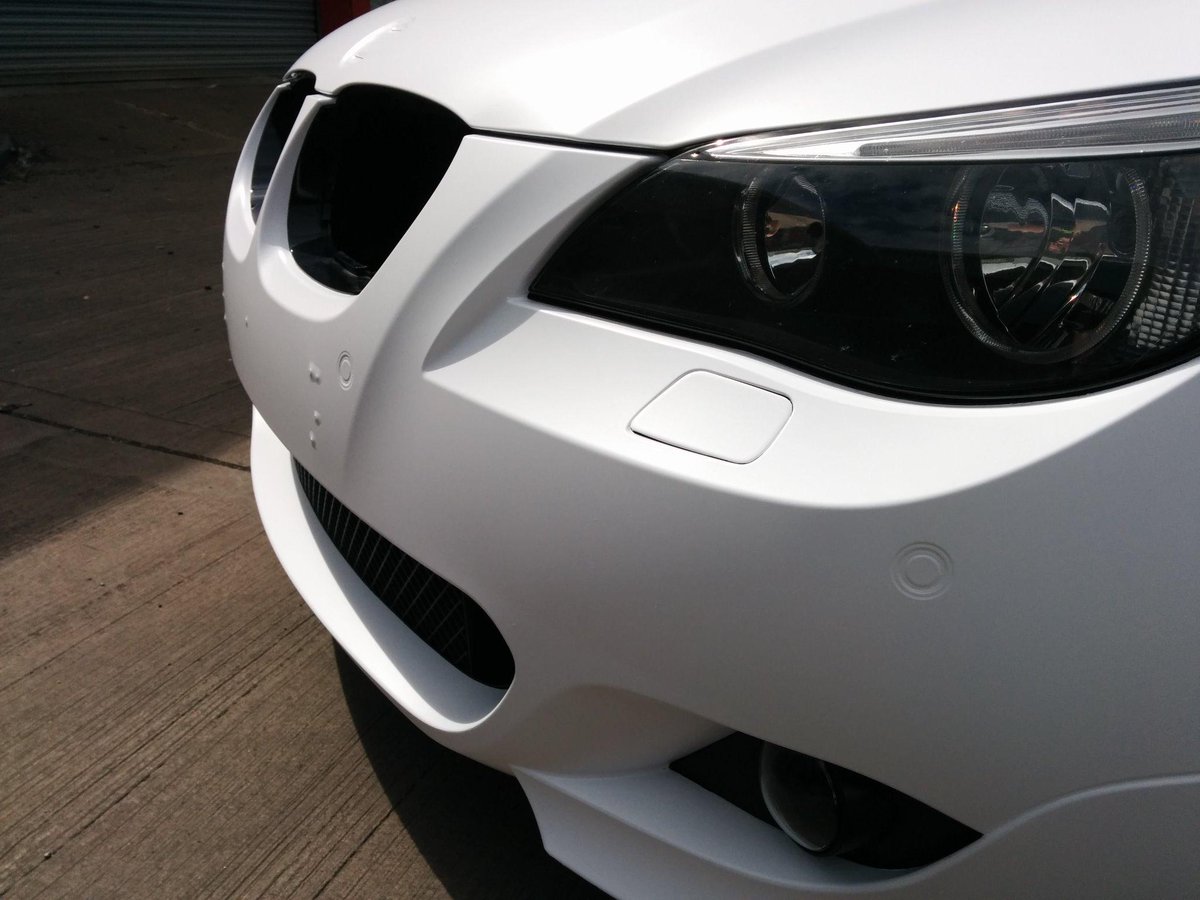 WrapMonkey's tweet image. BMW 5 Series - Matt White Full Wrap
#BMW #5series #mattwhite #stunning #fullwrap