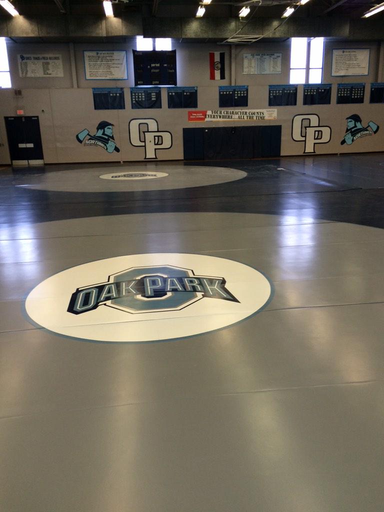 BrianMercerNKC's tweet photo. RT "@OakParkWrestle: @OPNorthmenHoops >> this is a beautiful sight! #goalsUP #matsOUT http://t.co/WKttMJD4OO"