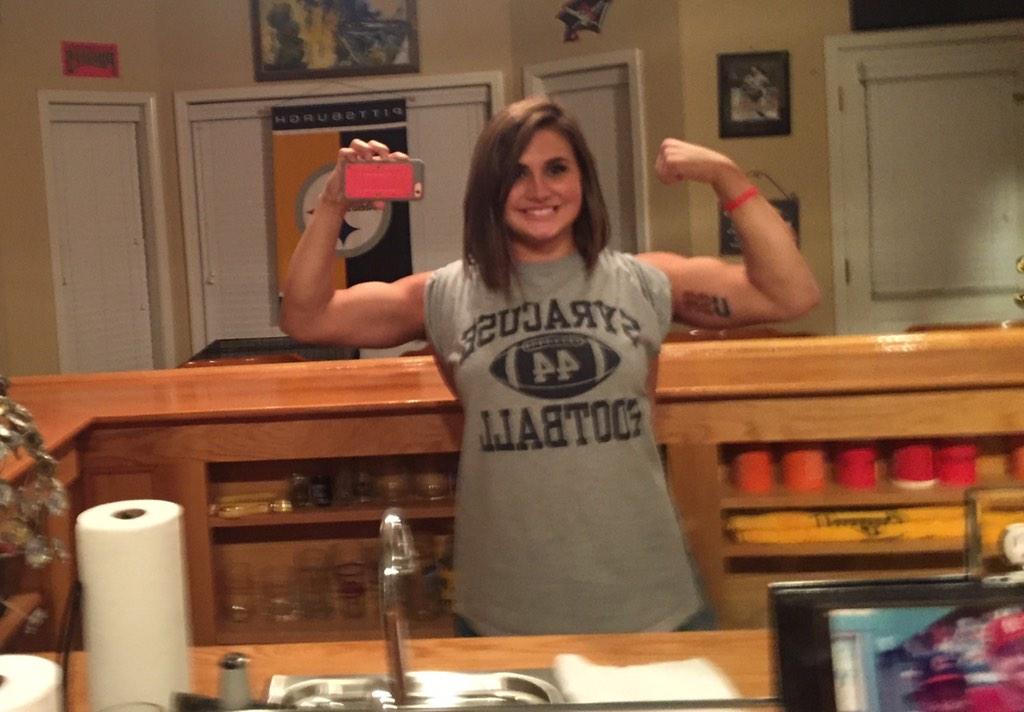 LoganBoicourt's tweet photo. My boyfriends a great trainer #gainz #usatattoo? http://t.co/UKXx6S8res