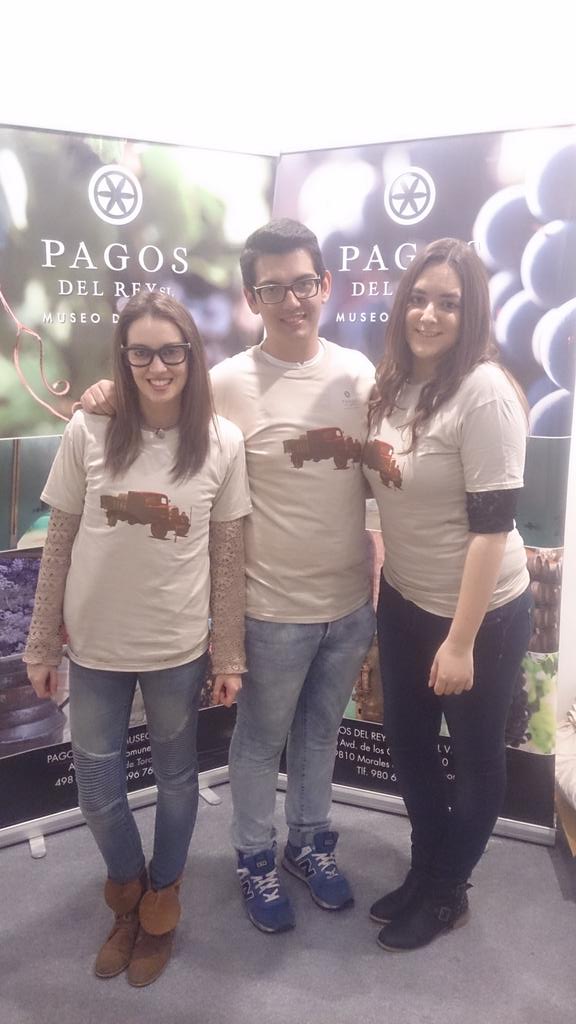 Angel_Monton's tweet photo. RT @CanoLuismi: #PostureoPagos #Intur2014 @MuseodelVinoPdR Un placer. @pdp_san @Noe_Gomz http://t.co/ZRH8sSMsaI #AMG_DESE