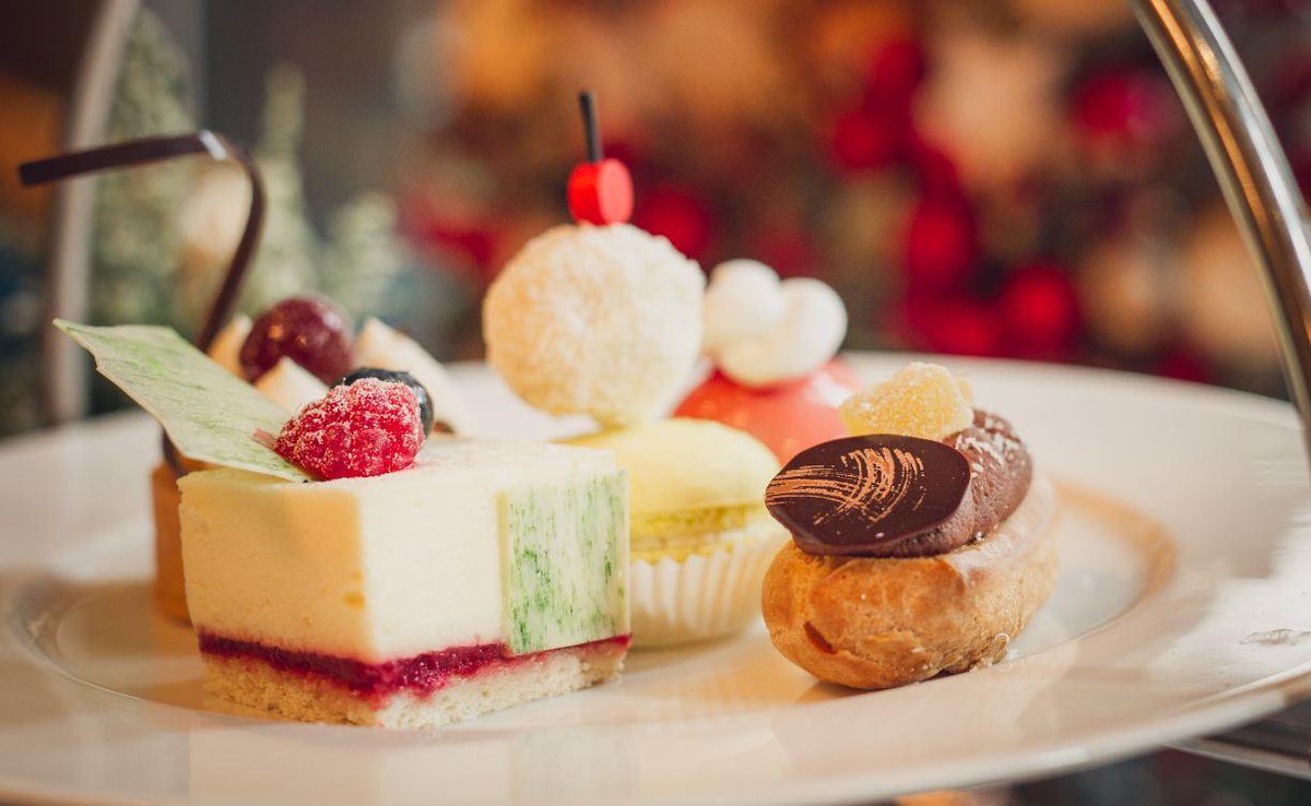 Looking for the perfect way to enjoy your weekend? Then why not sample our festive #AfternoonTea #DublinatChristmas