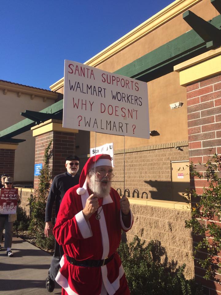 MariaForRespect's tweet image. Today at the Ontario CA store Santa supported me and #WalmartStrikers. 

Why doesn't Walmart?