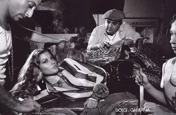 FanBundchenMx's tweet image. Gisele Bundchen for Dolce &amp;amp; Gabbana Spring 2000 @giseleofficial #GiseleBundchen @dolcegabbana #Spring2000