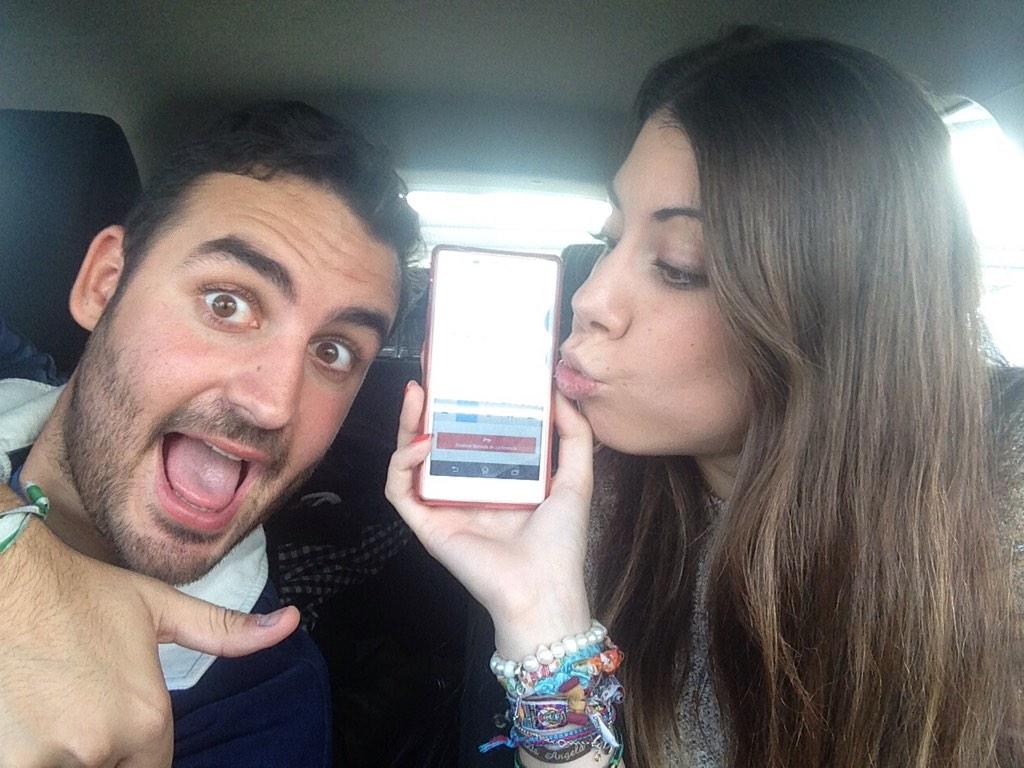 jm_soro's tweet photo. @Belen_RLopez y yo en el coche!! El resto en el movil..jaja @MartaMartisp @AngeladelosSFdz @KilianZarza @andrees1992 http://t.co/PYYPGlRVZ3