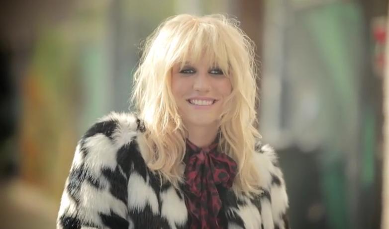 keshabday's tweet photo. "@Follomekesha: Her smile want to kill me❤ http://t.co/qYFPbv4gKw"