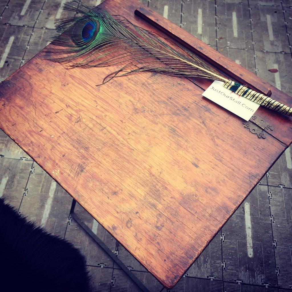 JustOurStall's tweet photo. Not written your letter to #Santa yet?! Come &amp; see us @StAXmasMarket &amp; use our vintage desk &amp; special pen! #DearSanta http://t.co/UpQo3Bjmqs
