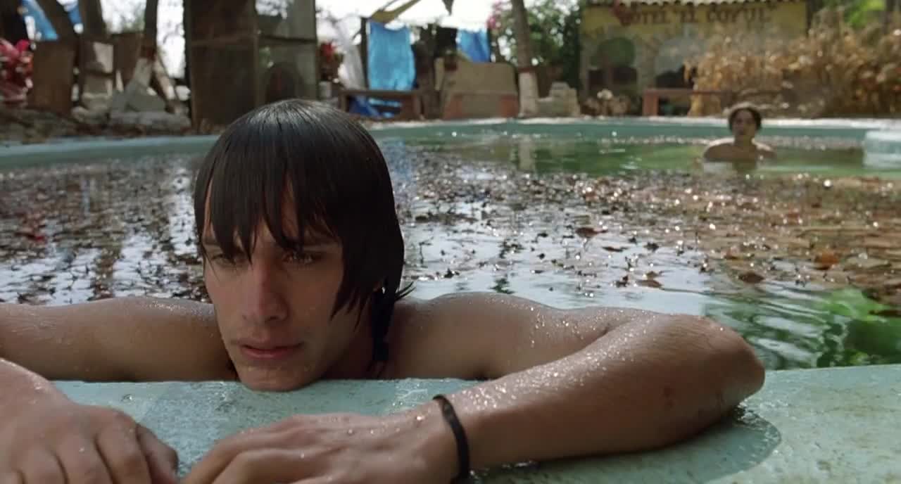 La vida es como la espuma, por eso hay que darse como el mar. Happy Birthday Alfonso Cuarón 