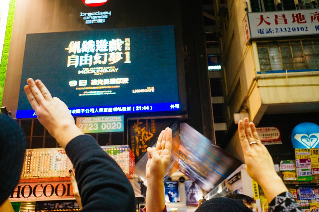 RealHongkongers's tweet photo. Everybody! #Central #TsimShaTsui! Revolution started! Party Time! come! HongKonger! #Mongkok #HK #HongKong http://t.co/nP7uUZQVOB