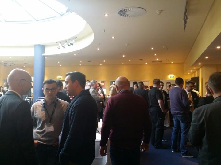 DW_v_H's tweet photo. Jede Menge Besucher auf dem #Kinoforum in #Bielefeld http://t.co/ljWba5jiAs