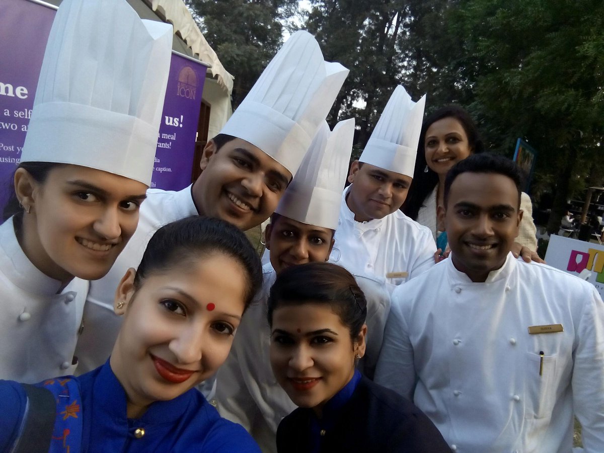 ShMehak's tweet photo. I am loving it #selfieatoberoi @OberoiNewDelhi http://t.co/tTGPwFTrqc
