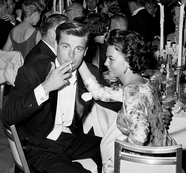 Check Out What Robert Wagner and Natalie Wood Looked Like  in 1959 