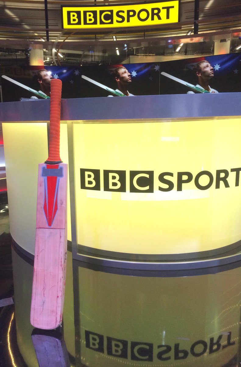 BBCSport's tweet photo. #putoutyourbats http://t.co/UzcpwkY1bJ