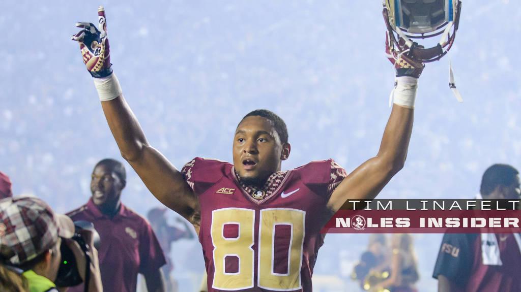 Seminoles's tweet photo. How @FSU_Football Rashad Greene is a leader both on and off the field.

ARTICLE: http://t.co/s6PfdFWGLw http://t.co/ZBxAYDuXSn