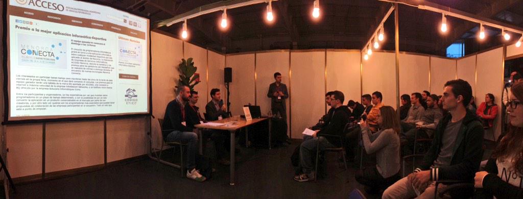 pilarpons's tweet photo. Presentació del Hackathon, que comencarà en uns minuts! #menorcaconnecta @ACCESOMenorca @MikiOrtiz @tiagoameller http://t.co/kYMrfpZtrv