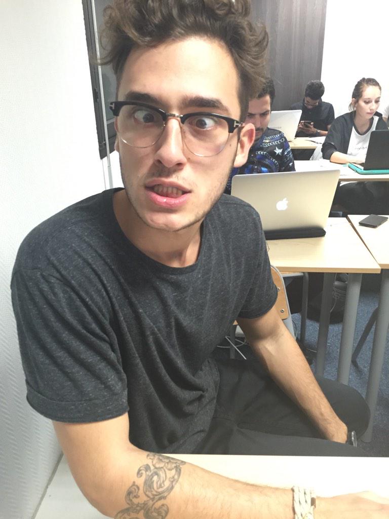 JustineAel's tweet photo. Être à @ECSIEJmarseille #cestcomme s'habiller en Pumas @Farruglefarouch http://t.co/fxIbzrklhX