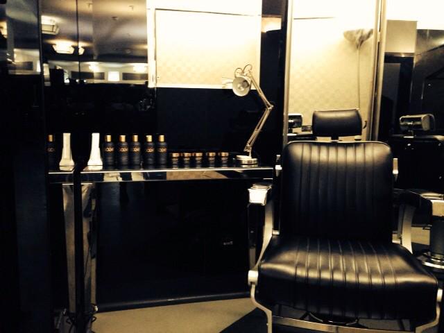 UniteTeamUk's tweet photo. @mattdstark at #TheRefinery @Harrods @GO247 @Go247uk #PrivateRoom #MensGrooming #London http://t.co/yfhzBJK9su