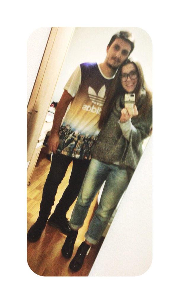 elena_santo's tweet photo. @Jul_saez 👫 http://t.co/eh5bnkFyiT