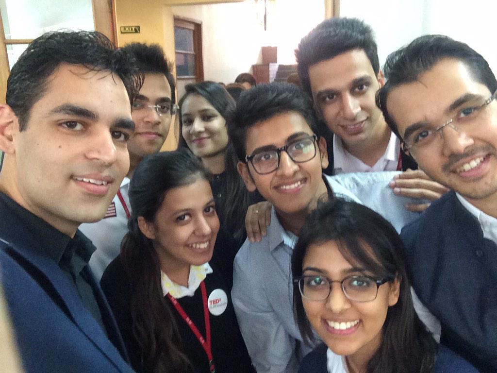 warikoo's tweet photo. @vivek_sirohia 
And here is the selfie :)
@IilmInstitute http://t.co/86K2mZ4TRl