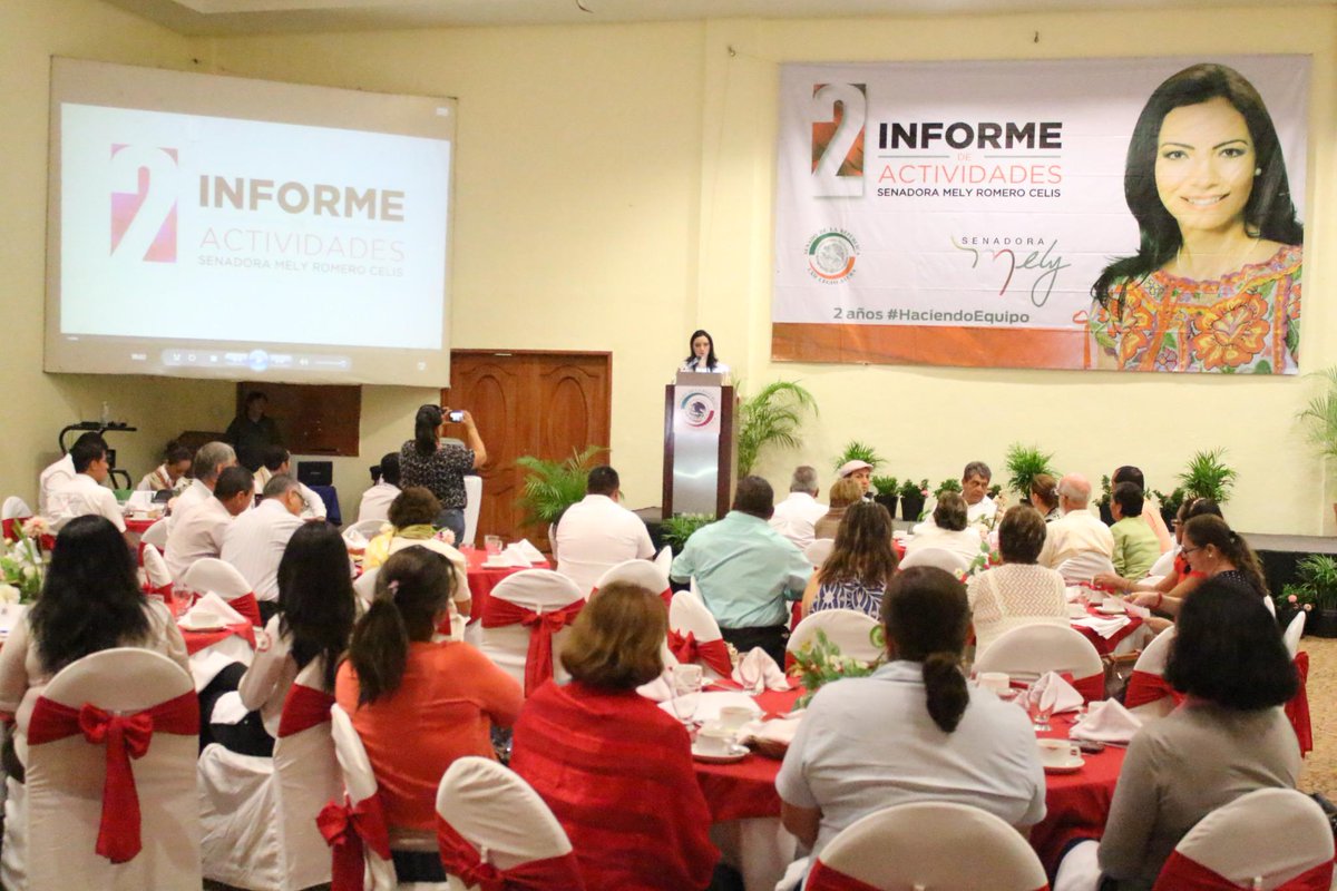 Mely_Romero's tweet photo. 2 años #HaciendoEquipo para cambiar paradigmas de la sociedad civil organizada de #Manzanillo. #InformeColima http://t.co/knjM6kQ95c