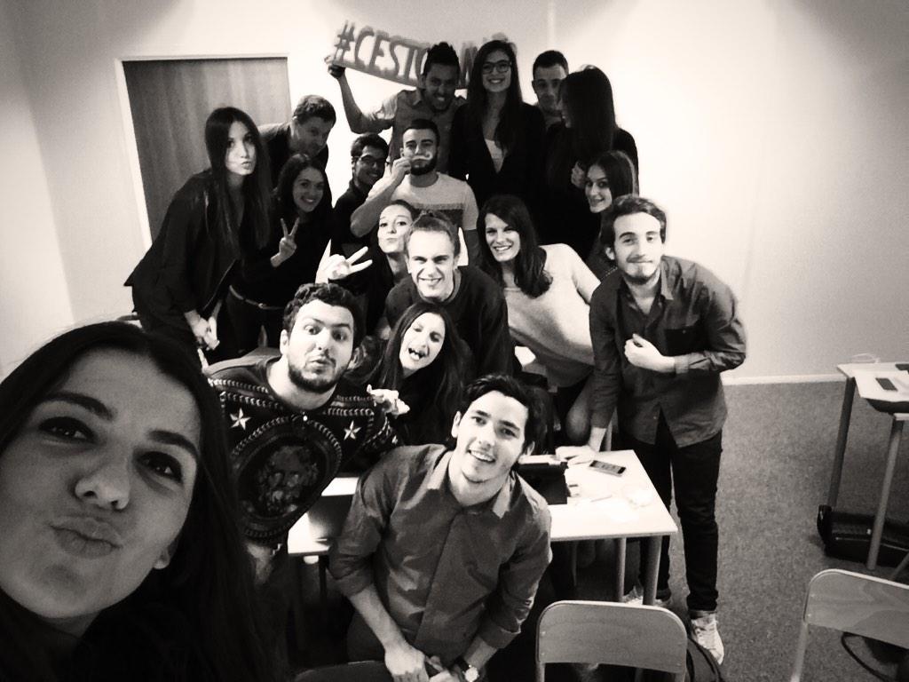 MeganeLepenne's tweet photo. Être à l'@ECSIEJmarseille #cestcomme faire le meilleur selfie du monde ⭐️😌💪⚡️💋💙🙏 http://t.co/du4GfzAaL4