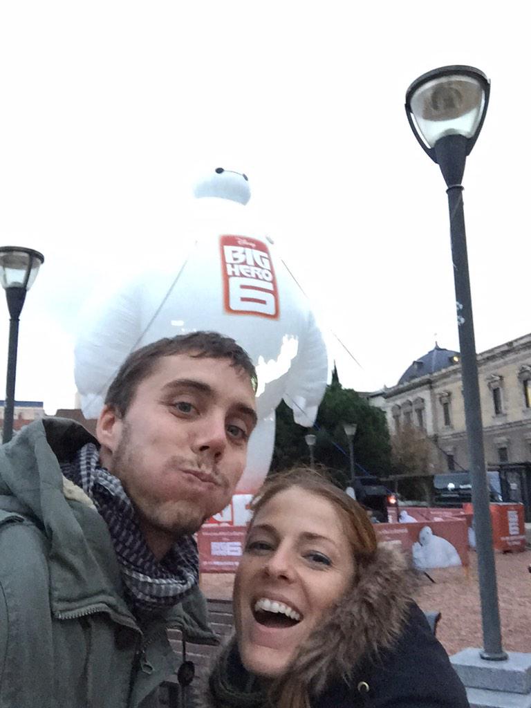 pcastre's tweet photo. #HinchateAReirConBigHero6 hinchados después de comer http://t.co/yCUahxnhS7