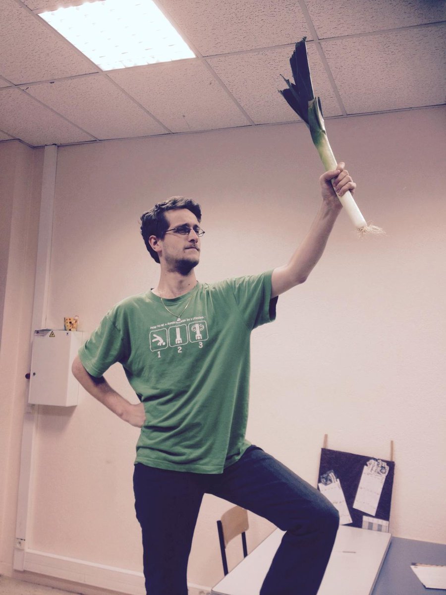 GreenLeeks's tweet photo. 🌟🌟🌟 Bow down to the funniest team of the #GCLChallenge ! 🌟🌟🌟 http://t.co/r3NZNgQ90D