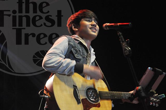 theFinestTree's tweet photo. Mari kita mainkan... #TFTLiveMechSomeNoise http://t.co/QA9yIHwUV3
