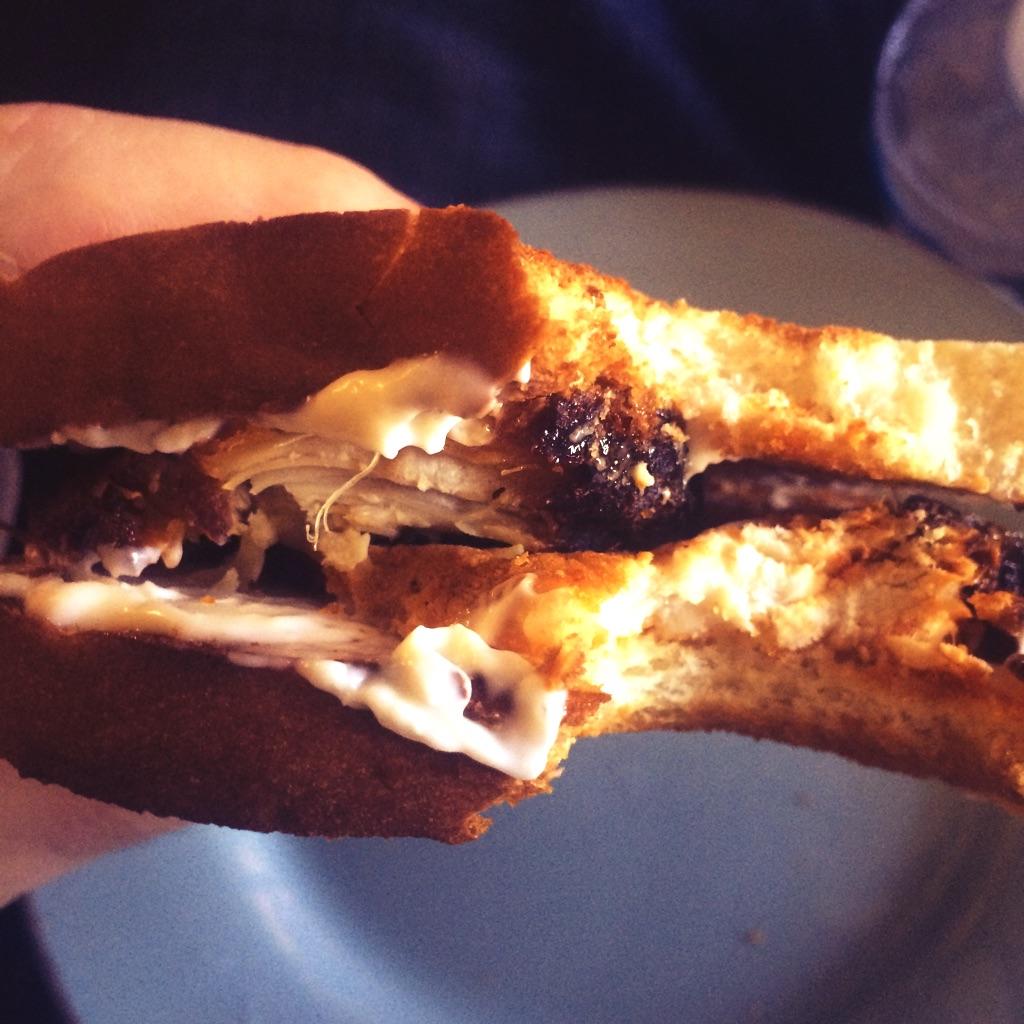 jacethomas's tweet photo. My fav: #DATTS (Day After Tgivins Turkey Sandwich) http://t.co/eyQYuo4qCK