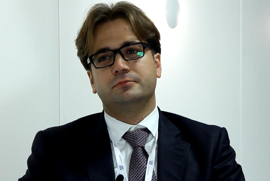 iGuzzini's tweet photo. Domenico Melchiorre @domelchiorre : "Per essere leader in Italia bisogna essere forti all'estero" #futurelab2014 http://t.co/FMOAM93hK7