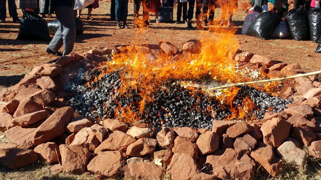 SMBSSBook's tweet photo. .#Tao V retreat #Sedona AZ .@DrRulin shares her experience during #Gratitude #Blessing ceremony http://t.co/RE2Gfuxc4x