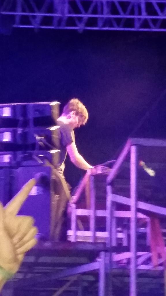 GiovanniGonGa11's tweet photo. The best Dj 😍 #GarrixTour http://t.co/VXPbpk8bMn