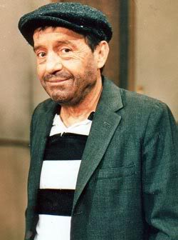 AIFrontliner's tweet photo. Todos con Chapulín. Chavo, Chompiras. Chespirito. Chaparrón rieron alguna vez. #HastaSiempreChespirito http://t.co/0p1xexujTi