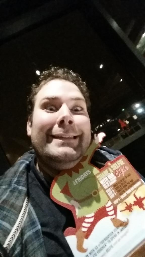 josh64589's tweet photo. Santa's less-than-little helper! Bring on the £10 reward! (It is almost worth the humiliation.) #Elfie @TGIFRIDAYSUK http://t.co/hxYh6ZnjAn