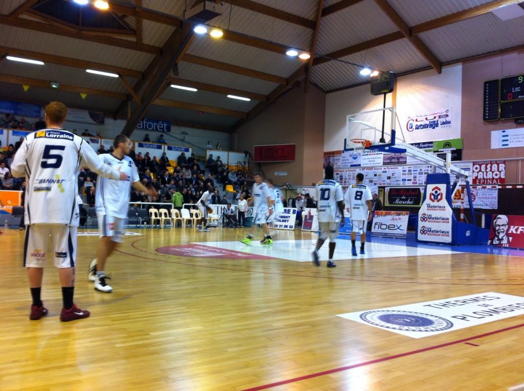 En place pour supporter le @OfficielGetVosg avec les collègues <a href="/yanoff23/">Yannick Offret</a> <a href="/kara_vincent/">Vincent Kara</a> <a href="/baazzi11/">Aziz Baazzi</a>