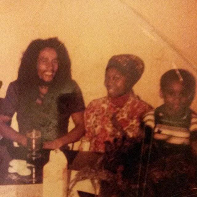 Antonee's tweet photo. @Romarley @stephenmarley @JulianMarley My fam Shaka w his Godfather @bobmarley 12tribes days 1970s #UK #steponthrough http://t.co/tdtzqzBo3m