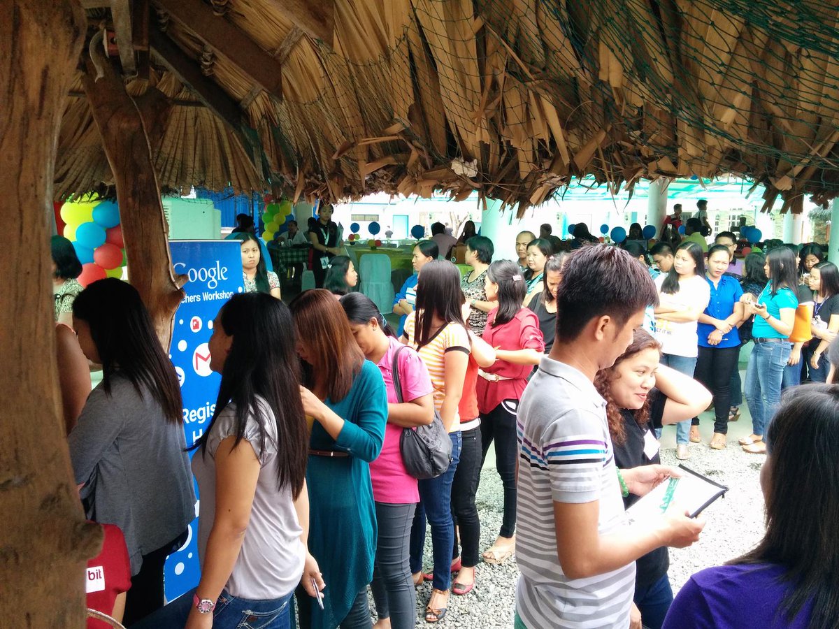 Registration queue earlier for Day 2 of #GTWIlocandia #GEGPhilippines