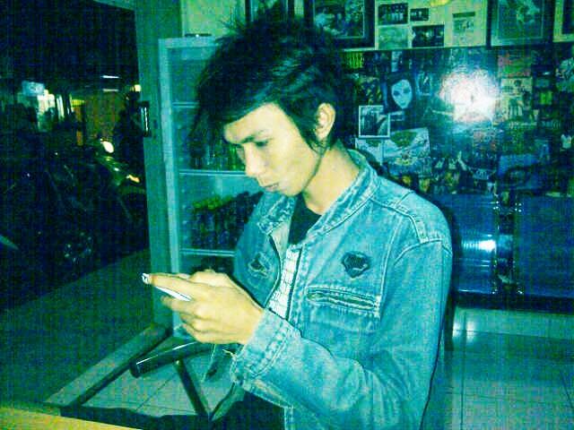 coky (@roy_azzza) on Twitter photo 