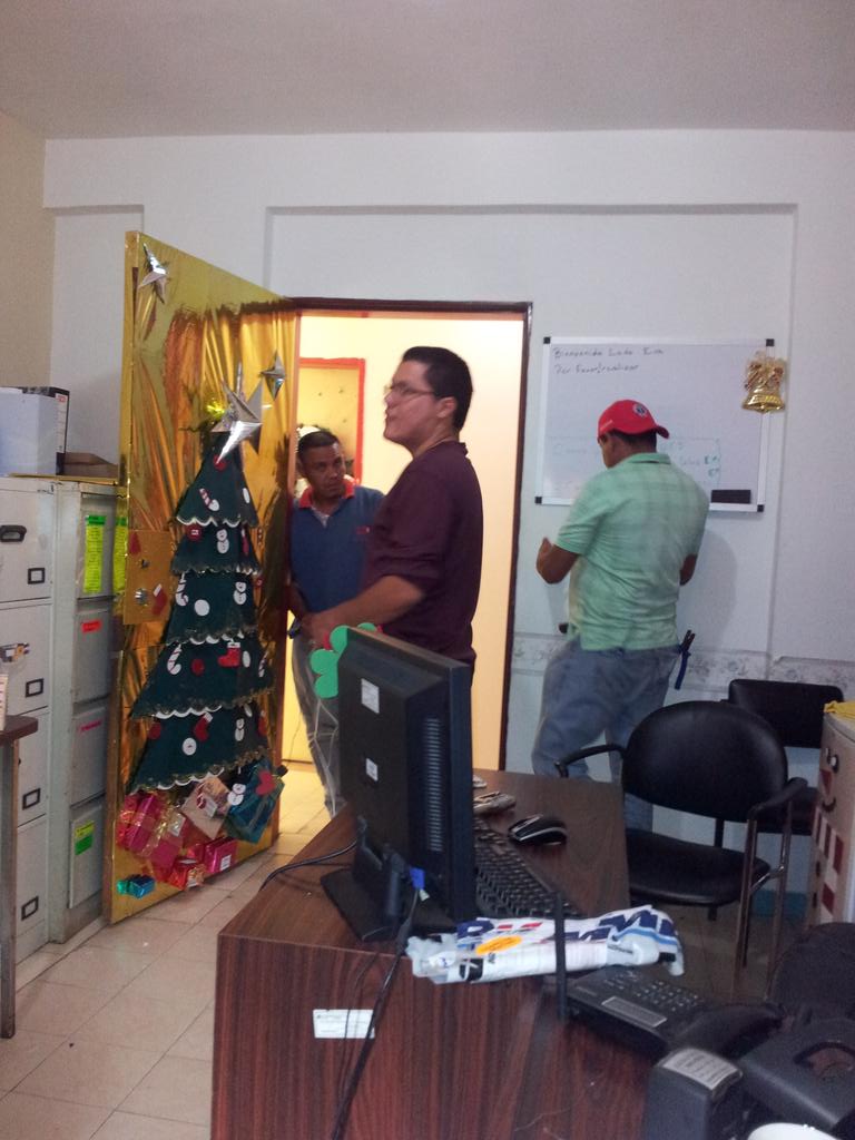 luif3r90's tweet image. Dando las estocadas finales antes que cierre el concurso. .