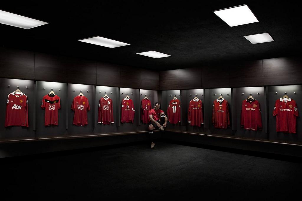 Happy birthday Sir Ryan Giggs 