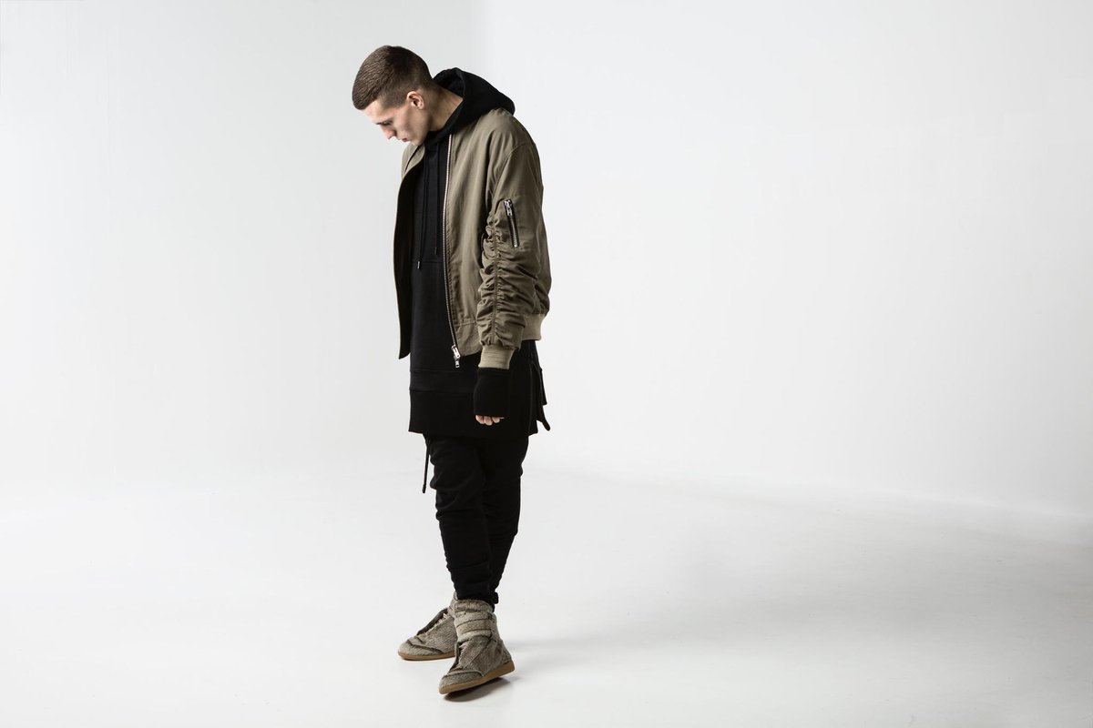 representclo's tweet photo. The Essential Collection... available now.

http://t.co/weU0xB7nKx http://t.co/cNlSHOyoE4
