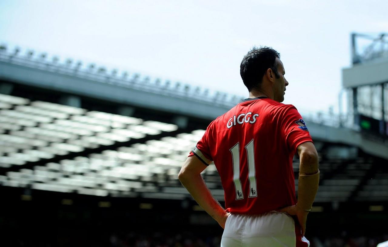 Happy Birthday to the one and only Ryan Giggs !!
Tearing you apart since 1991 !!! 