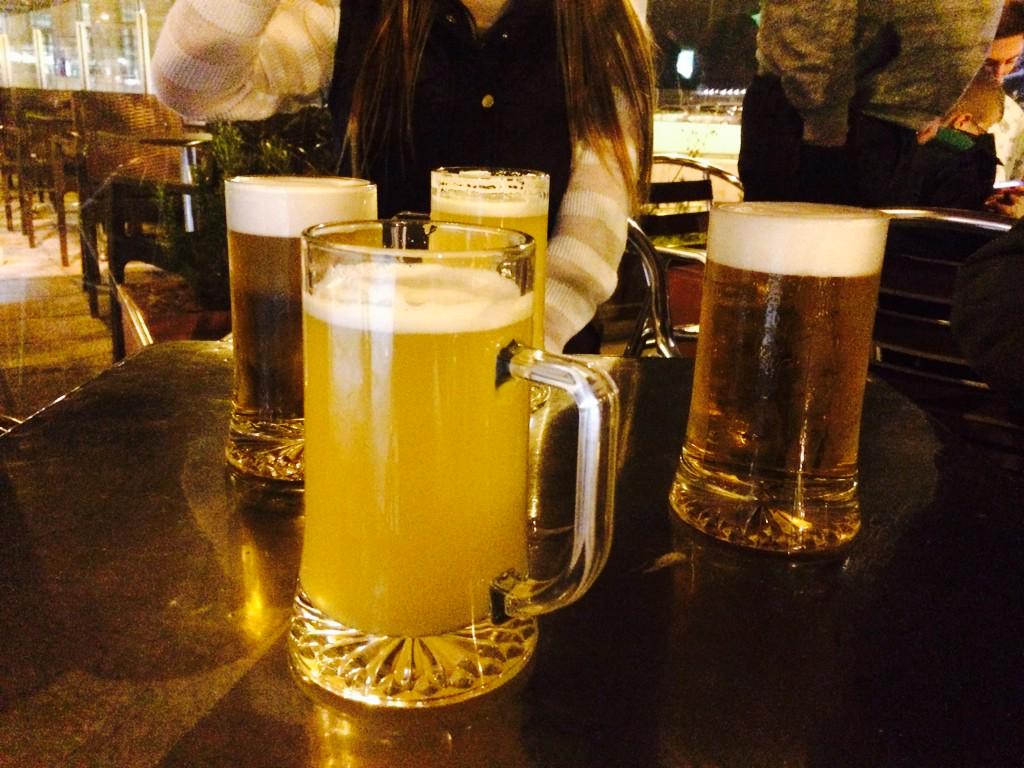 lunagaaarcia's tweet photo. Con mis chicas 👑🍻💕 ( @Cristinaa_25 ) http://t.co/4yfZ1rpVbY