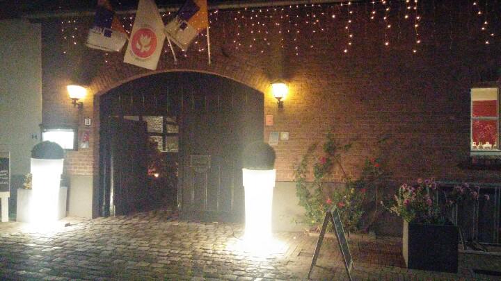 De nieuwe entree
<a href="/pingerhoeve/">Elsbeth en Bernhard</a>