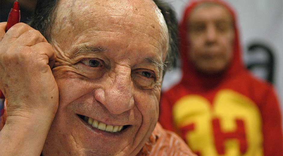 globovision's tweet photo. Muere el popular actor mexicano “chespirito” http://t.co/2uyCF4huUx http://t.co/Zj6ilKHkbn