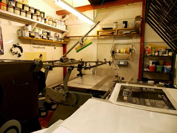 FunnyBikeStuff's tweet image. Printing the new #cyclist rhyming Slang screen print today #nowindow #screenprinting #Cyclingprint @FunnyBikeStuff