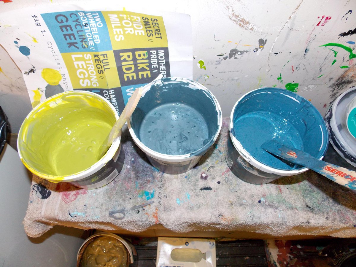 FunnyBikeStuff's tweet image. Printing the new #cyclist rhyming Slang screen print today #nowindow #screenprinting #Cyclingprint @FunnyBikeStuff